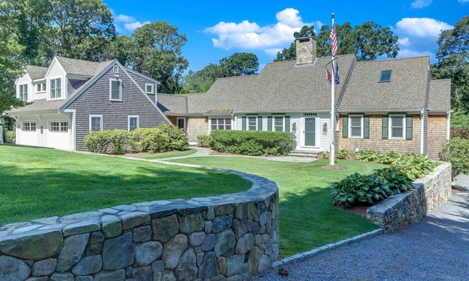 South Orleans Casa | Piece of Paradise: 054-OL Magnificent Orleans Estate w/Pool, Tennis, Assoc. Beach on Pleasant Bay