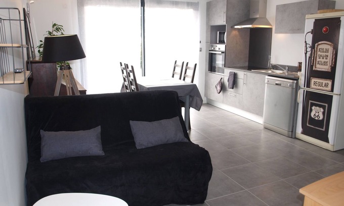 Villefranche-de-Lauragais Casa | Pied à terre Chicas de los jardines