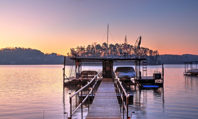 Gainesville Apartamento | Muelle 39 en el lago Lanier. # 1 Alquiler clasificado en Gainesville!