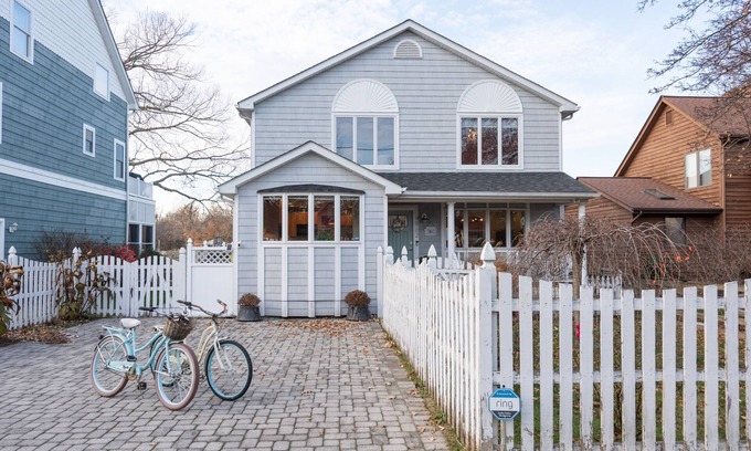 Shady Side Casa | "PIER JOY!" - 3BR WATERFRONT HOME W/PRIVATE DOCK