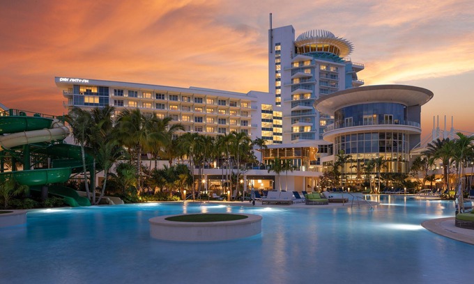 Barrier Island Hotel | Pier Sixty-Six (Pier 66)