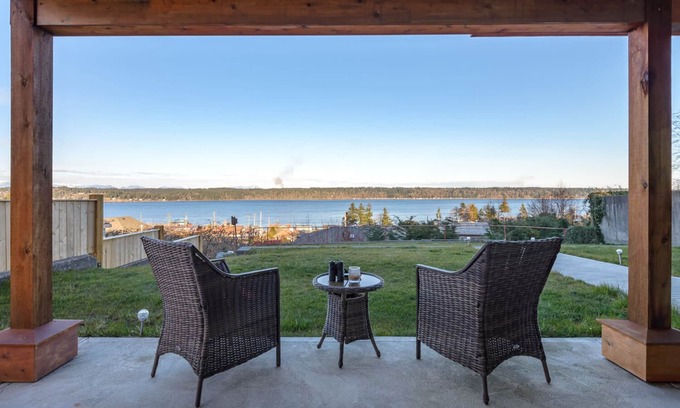 Campbell River Casa | Pier View Suite, Impresionante Vista al Mar.