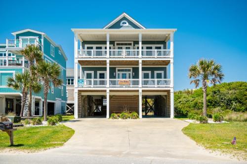 Yaupon Beach Casa | Pier Walker by Oak Island Accommodations