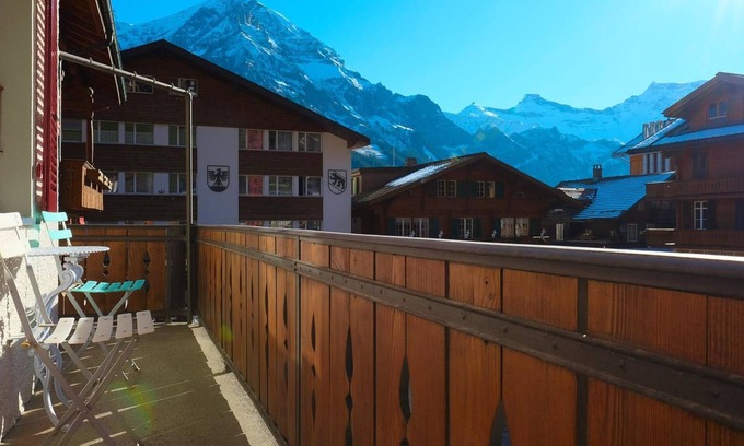 Adelboden Apartamento | Pierenhus 1.Stock by Interhome