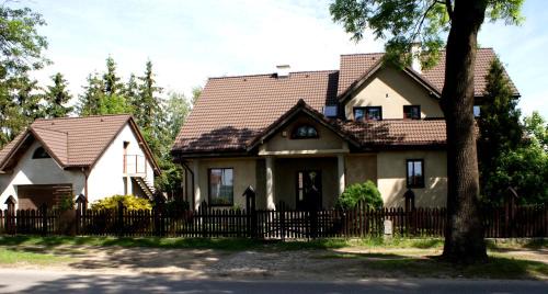 Lubicz Casa | Piernikowy Dworek