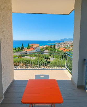 Pietra Ligure Apartamento | Pietra Ligure Sea View Parking & Bike Box
