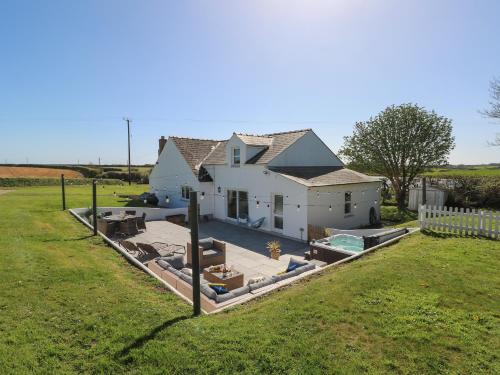 St Ishmaels Casa | Piglet Cottage