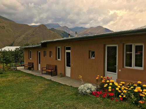 Gergeti Casa | Piligrim Kazbegi
