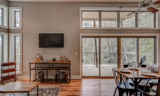 Pisgah Forest Cabina | PILOT COVE 1 BR Cabin - ¡Lujo moderno con naturaleza!