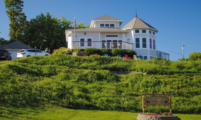 Bayfield Cama Y Desayuno | Pilot House B & B Bayfield "Crew's Quarters" Capacidad 2, BA privado, 1 BK a Ferry
