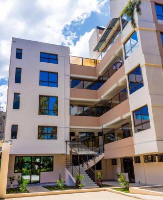 Nanyuki Apartamento | Pine 2 bedroom apartment with a pool