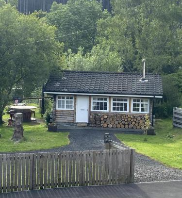 Strathyre Casa | Pine Cabin, Strathyre. A cosy escape from it all.