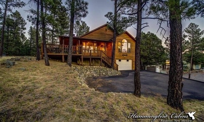 Alto Casa | Pine Cone: 'Magnificent upscale interior!' With hot tub.