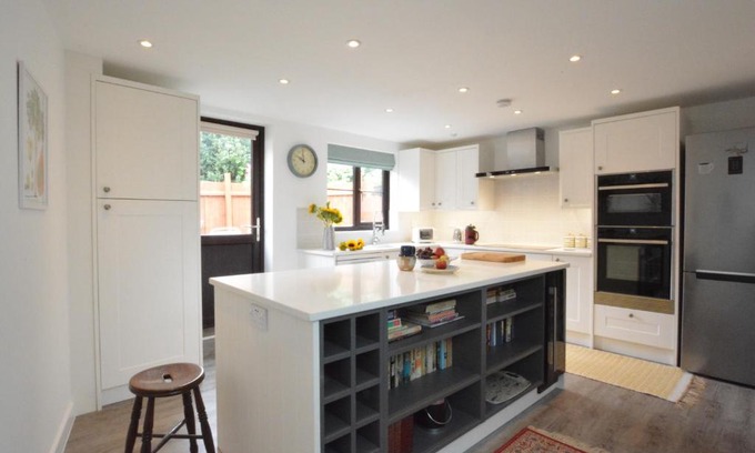 Melton Casa | Pine Cottage