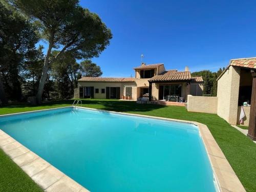 La Celle-sous-Gouzon Casa | Pine forest house 4 bedrooms with pool
