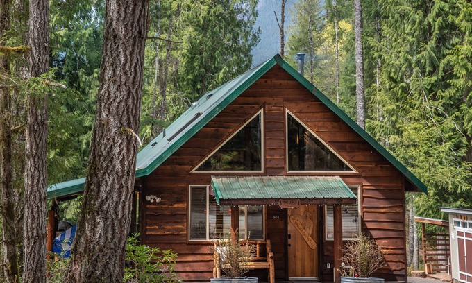 Packwood Cabina | Pine Lodge *** Capacidad 12 * WIFi * Jacuzzi privado * Se aceptan mascotas