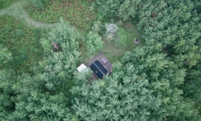 Manitoba Cabina | Pine Place Solar off-grid with Sauna & Pool