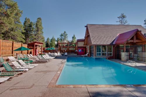 Four O'Clock Apartamento | Pine Ridge Condos