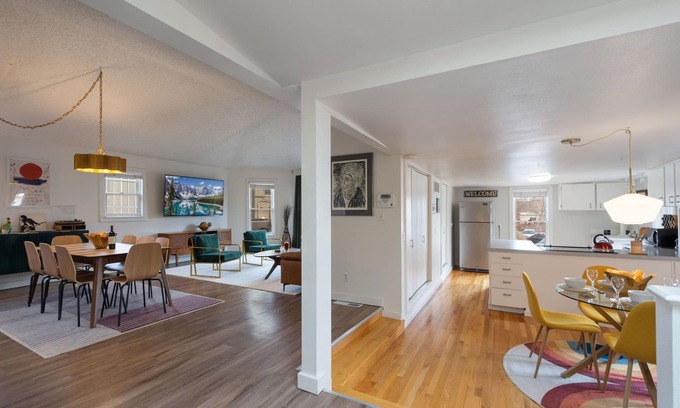 Fort Collins Casa | Pine Street Loft –Just steps from Old Town Square!
