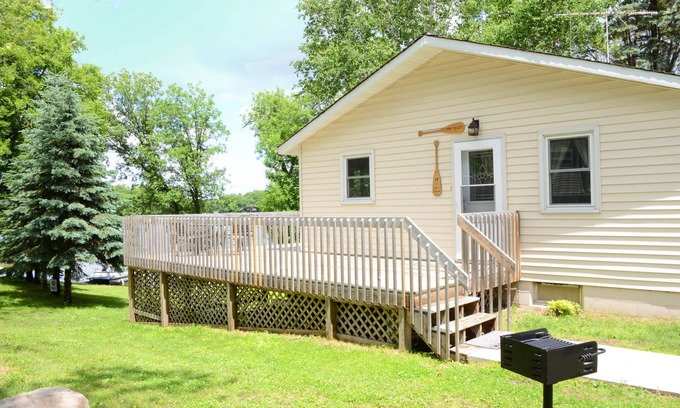 Richmond Casa | Pine Valley - 4 BR/2Bath Vacation Home w/ private beach, dock, & campfire area!