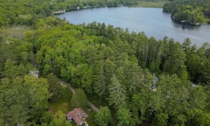 Great Barrington Cabaña | Pine View Cottage, Berkshires Getaway Lake Buel w/ lake rights. Pet friendly!