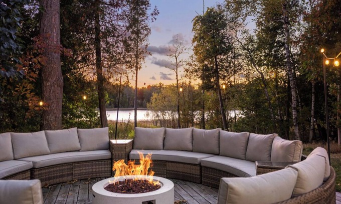 Charlevoix Casa | Pineapple Lake House: Pet-Friendly, Waterfront Getaway with Wi-Fi