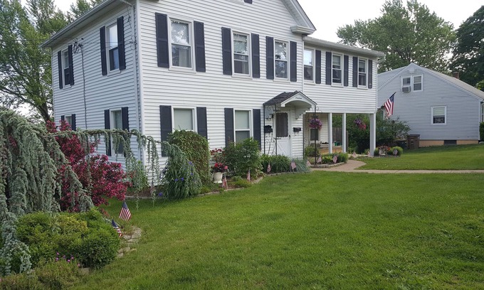 Vernon Apartamento | Pineapple Place: Lovely 900sq. ft., 1Bd/1Ba apartment