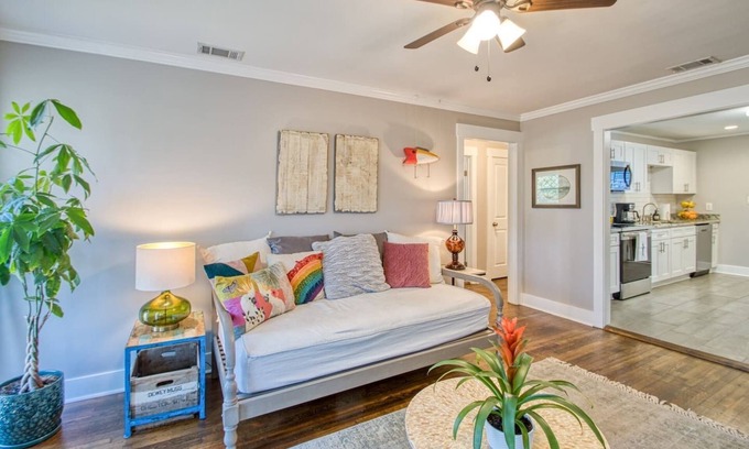 Thunderbolt Casa | Pineapplefish in Thunderbolt