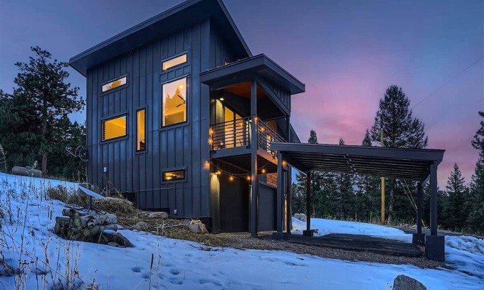 Evergreen Meadows Casa | Pinebox at Evergreen Modern 20Acres -Serene-Creek!