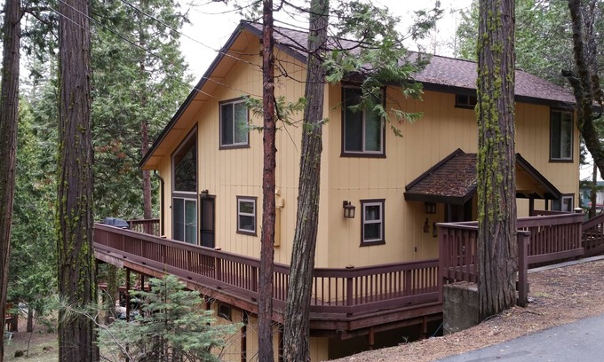Long Barn Cabina | PinecrestAreaRentals # 1 Hermoso y acogedor!