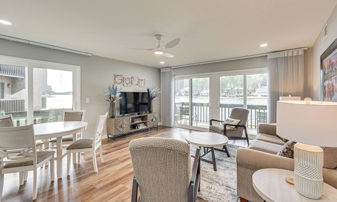 Pinehurst Condominio | Pinehurst Lake Condo: Water View & Community Perks