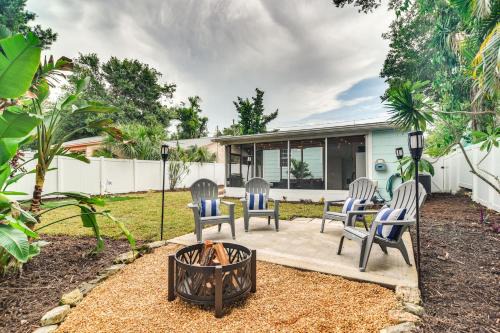 Pinellas Park Casa | Pinellas Park Home Swim, Golf, Grill and More!