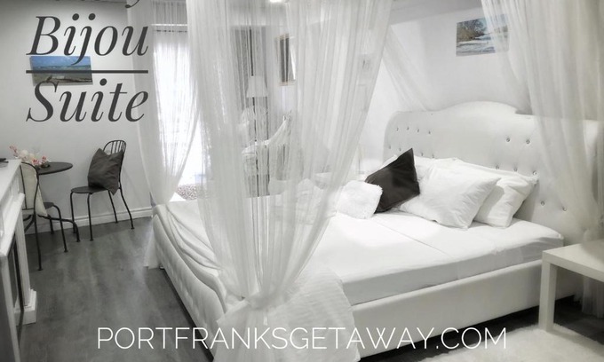 Port Franks Cama Y Desayuno | Pinery Bijou Suite