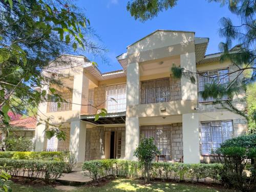 Eldoret Cama Y Desayuno | Pinetree Gardens Residence