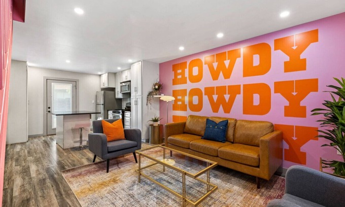 St. Edwards Casa | Pink Palace SoCo Dream Townhome!