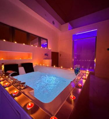 Tourcoing Hotel | PINK ROOm