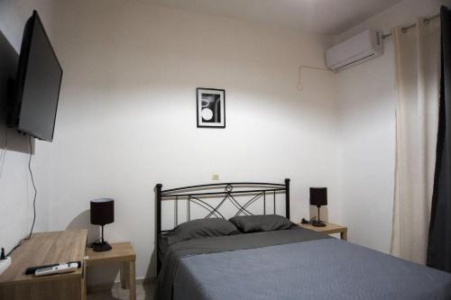Adelianos Kampos Apartamento | Pink Sand Sea Apartment