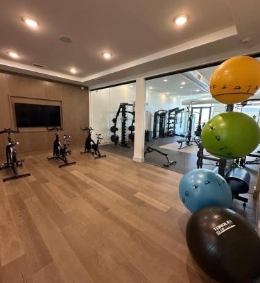 McNeil Apartamento | Pinky