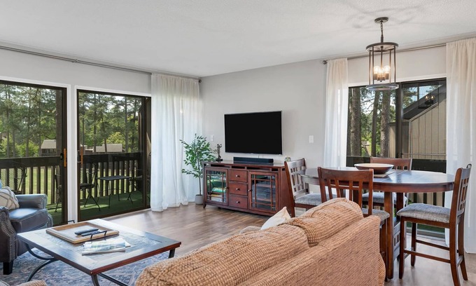 Pinehurst Condominio | Pinseeker, a greenside condo on No. 5 - Walk to Pinehurst Clubhouse