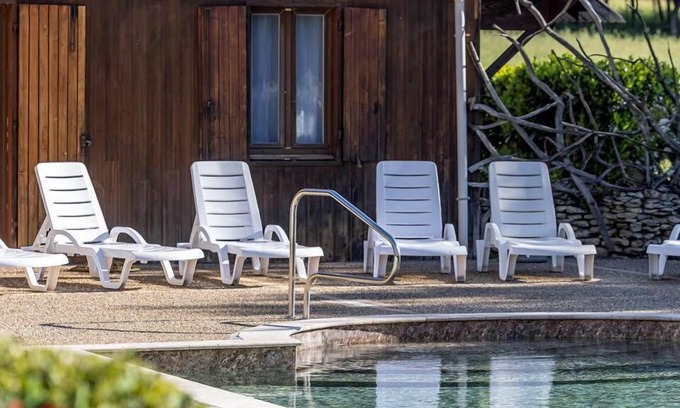 Saint-Avit-Senieur Chalet De Esquí | Pinson, Casa rural con spa al aire libre ideal para parejas