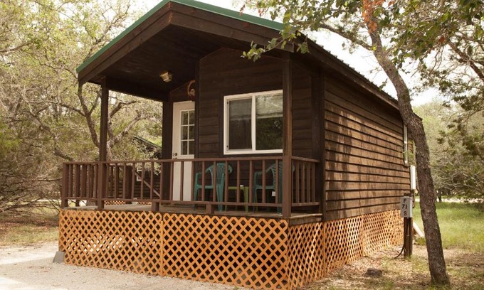 Lincoln Acres Complejo | Pio Pico Camping Resort Two-Bedroom Cabin 12
