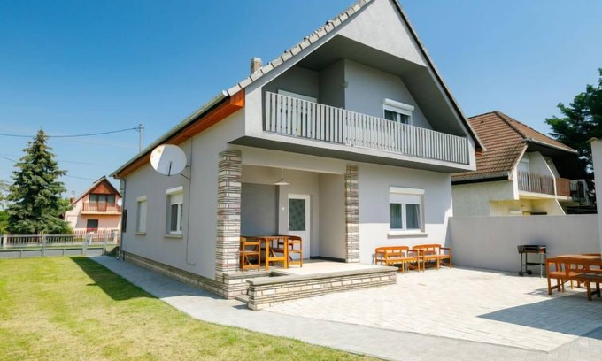 Balatonfenyves Casa | Pioneer by Interhome