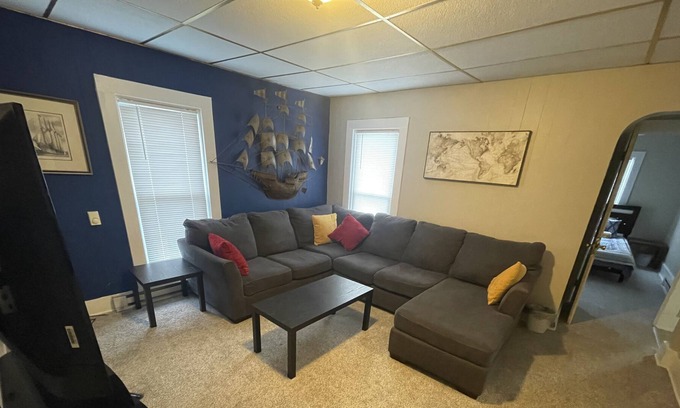 Saint Marys  Allen County Apartamento | Pirates Cove! Furnished pet friendly apt. w/ free in unit washer/dryer and wifi