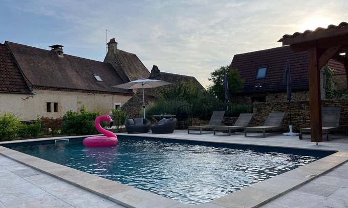 Castels Casa | Piscine, Charme & Calme au Coeur du Périgord Noir