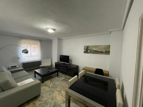 Centro Apartamento | Piso Amplio en el Centro de Salamanca, TV, WiFi