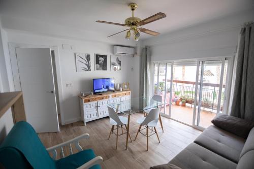 Velilla-Taramay Apartamento | Piso con terraza muy cercano a la playa