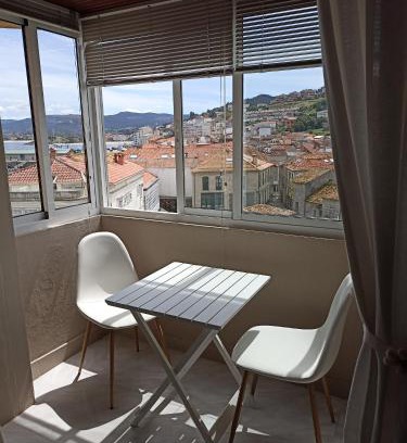 Centro histórico de Baiona Apartamento | Piso FOFI, junto a la playa