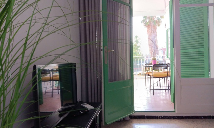 Malgrat de Mar Apartamento | Piso ideal para pasar unos días en pareja, amigos, familia. Cerca de la playa.