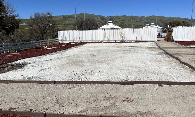 Hollister Casa | Pitch your tent here