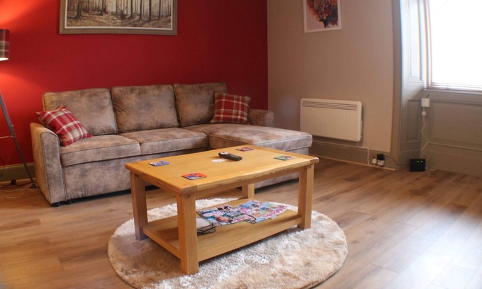 Pitlochry Apartamento | Pitlochry Stay-Sleeps 2-Central & Connected